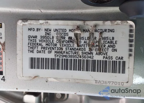 2005 Pontiac Vibe из США, поврежденный, VIN 5Y2SM63895Z456342